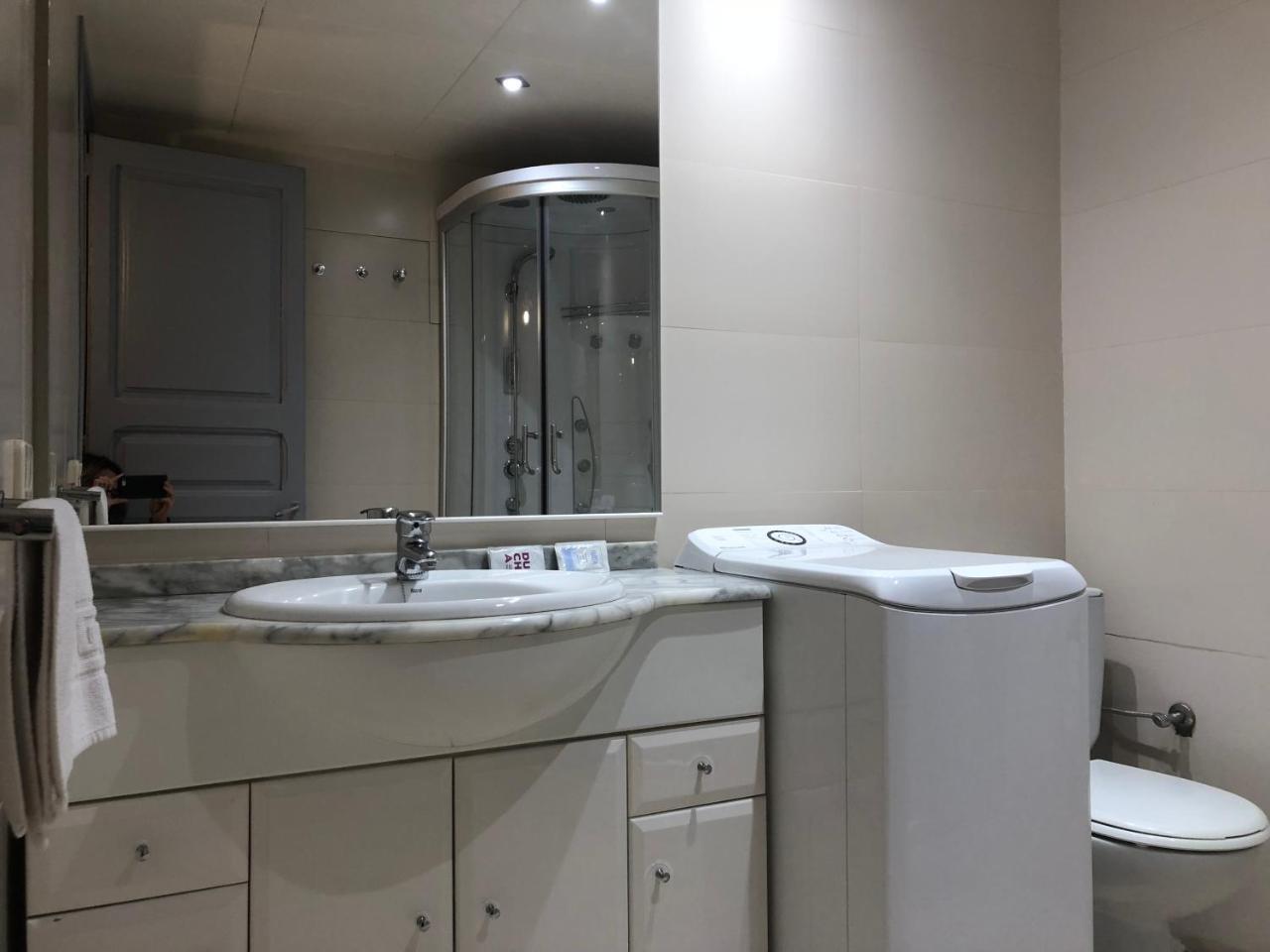 Apartament Piteus Centre San Lorenzo de Morunys Exteriör bild